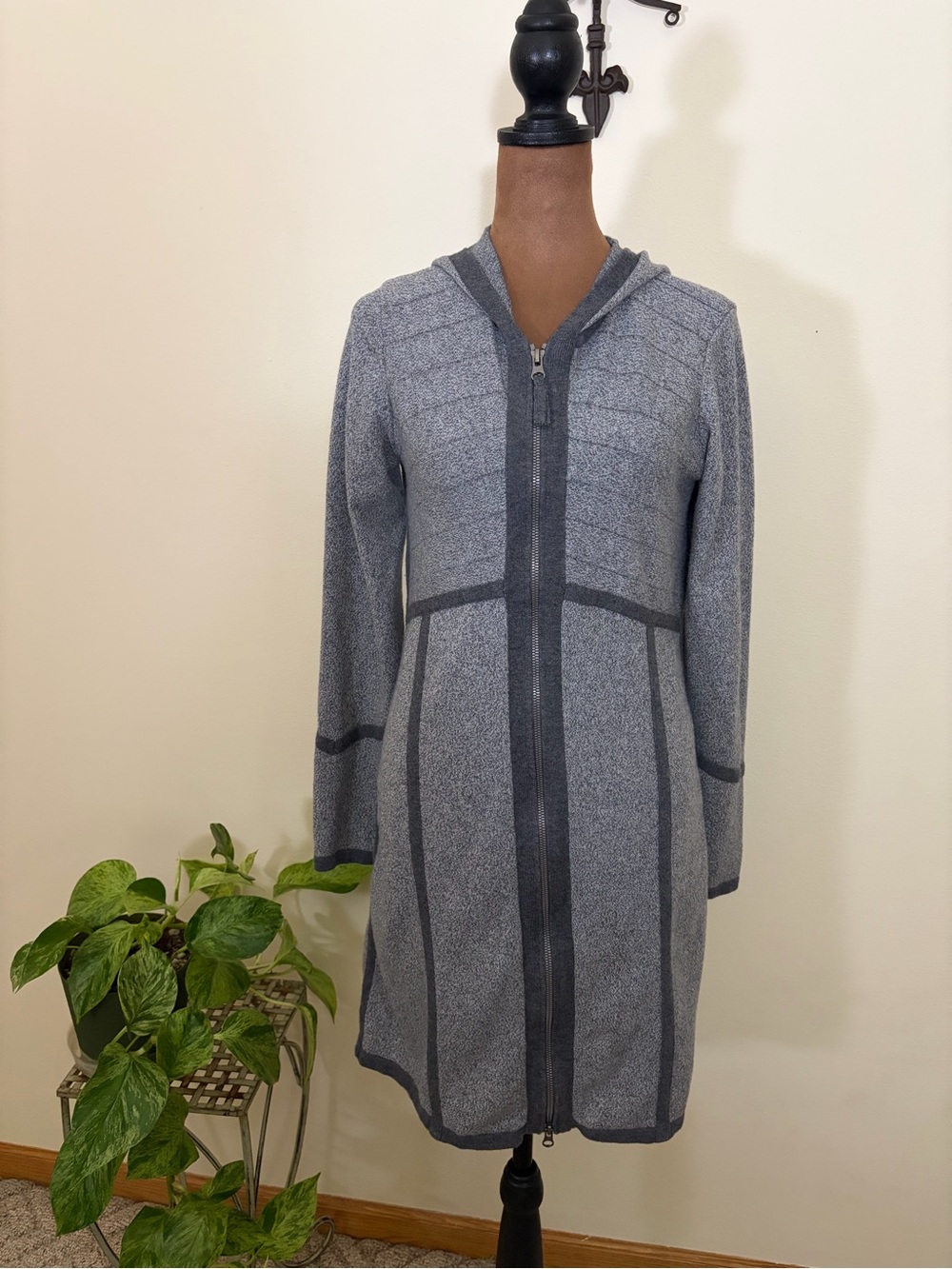 Title nine Gray Zip-Front Hooded Knit Tunic